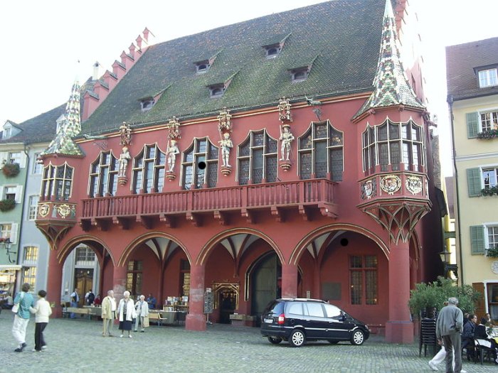 Plaza de la catedral en Freiburg im Breisgau